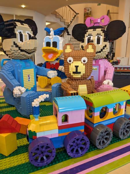 MOCs (2025)